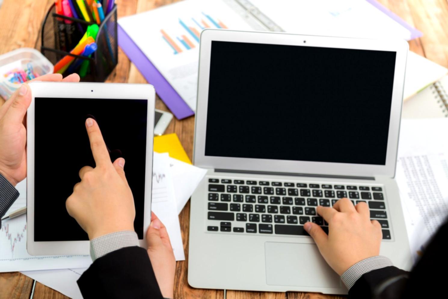 Students learning investment fundamentals in interactive workshop setting